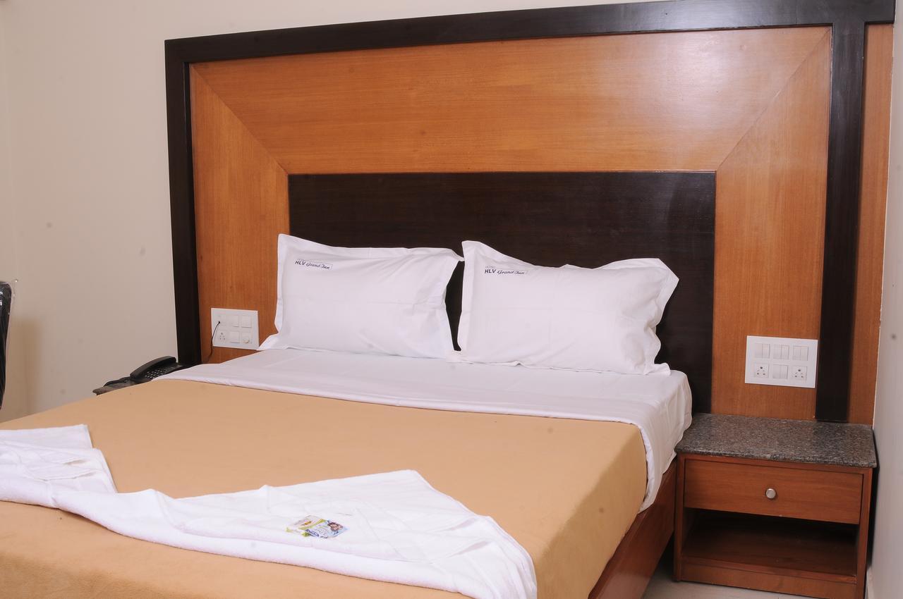 Hlv Grand Inn Bangalore Dış mekan fotoğraf