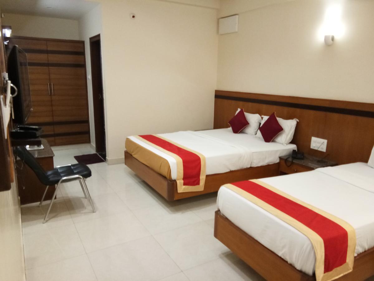 Hlv Grand Inn Bangalore Dış mekan fotoğraf