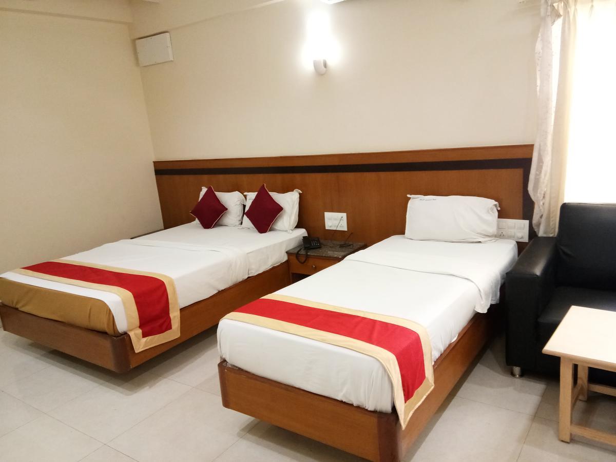 Hlv Grand Inn Bangalore Dış mekan fotoğraf